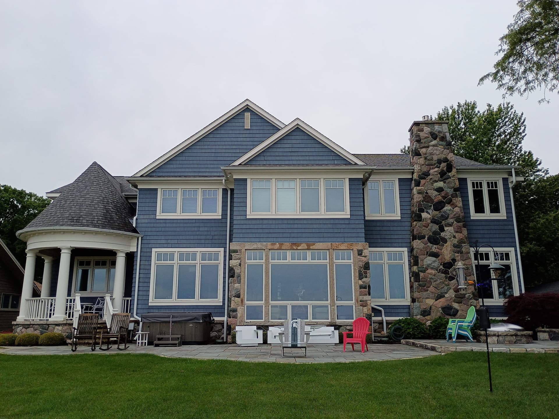 Gallery photos for Soft Wash and Solar Panel Cleaning at a Lakeside Home: Image #1