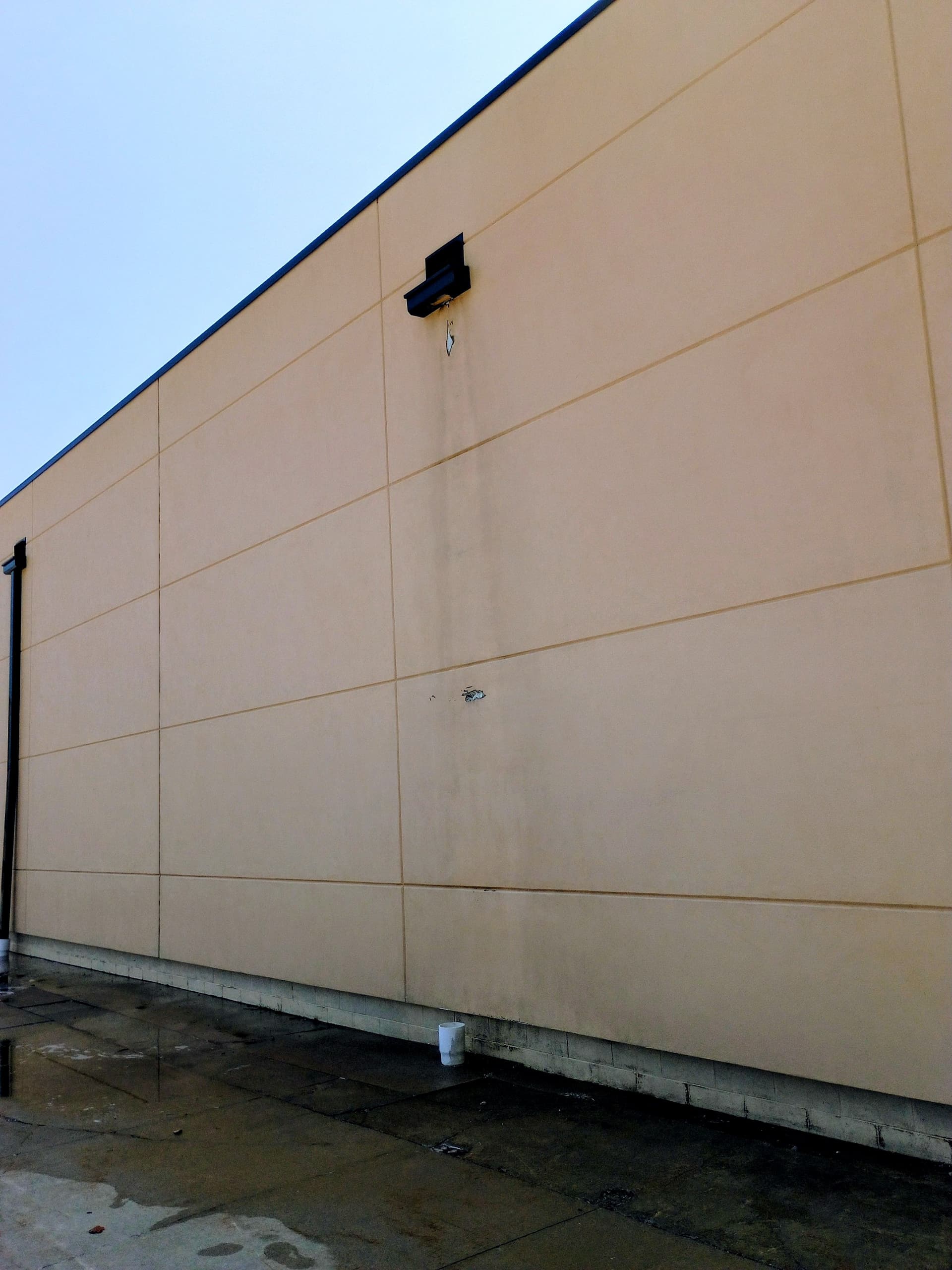 Gallery photos for Storefront Pressure Wash at Ulta Beauty in Fort Gratiot: Image #5