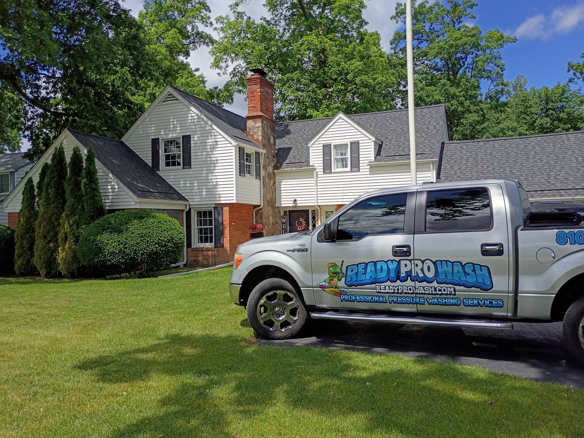 Gallery photos for Repeat Customer Window Cleaning and House Wash Done Right: Image #1