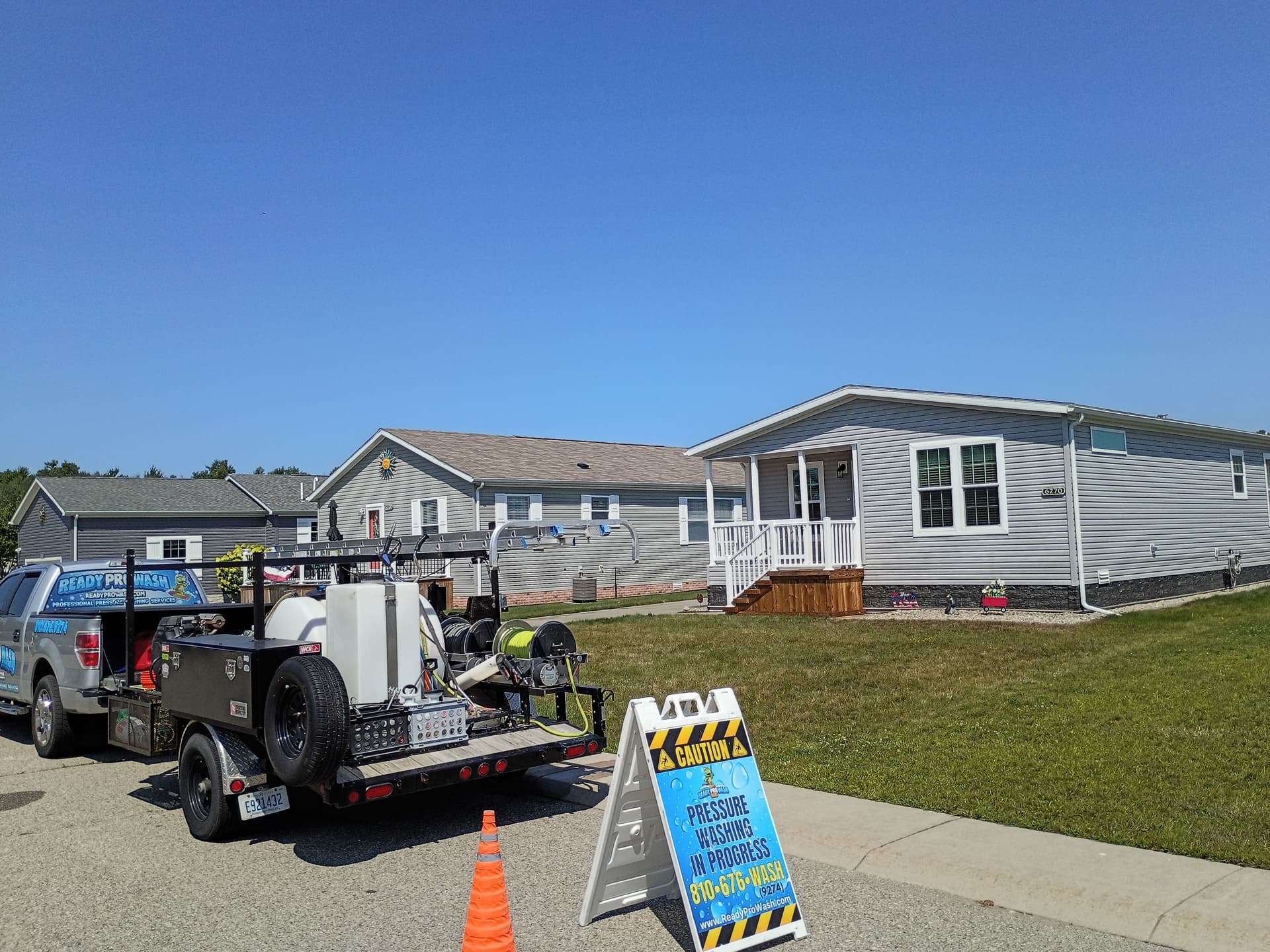 House Wash and Driveway Cleaning Done Right in Twin Lakes Kimball image