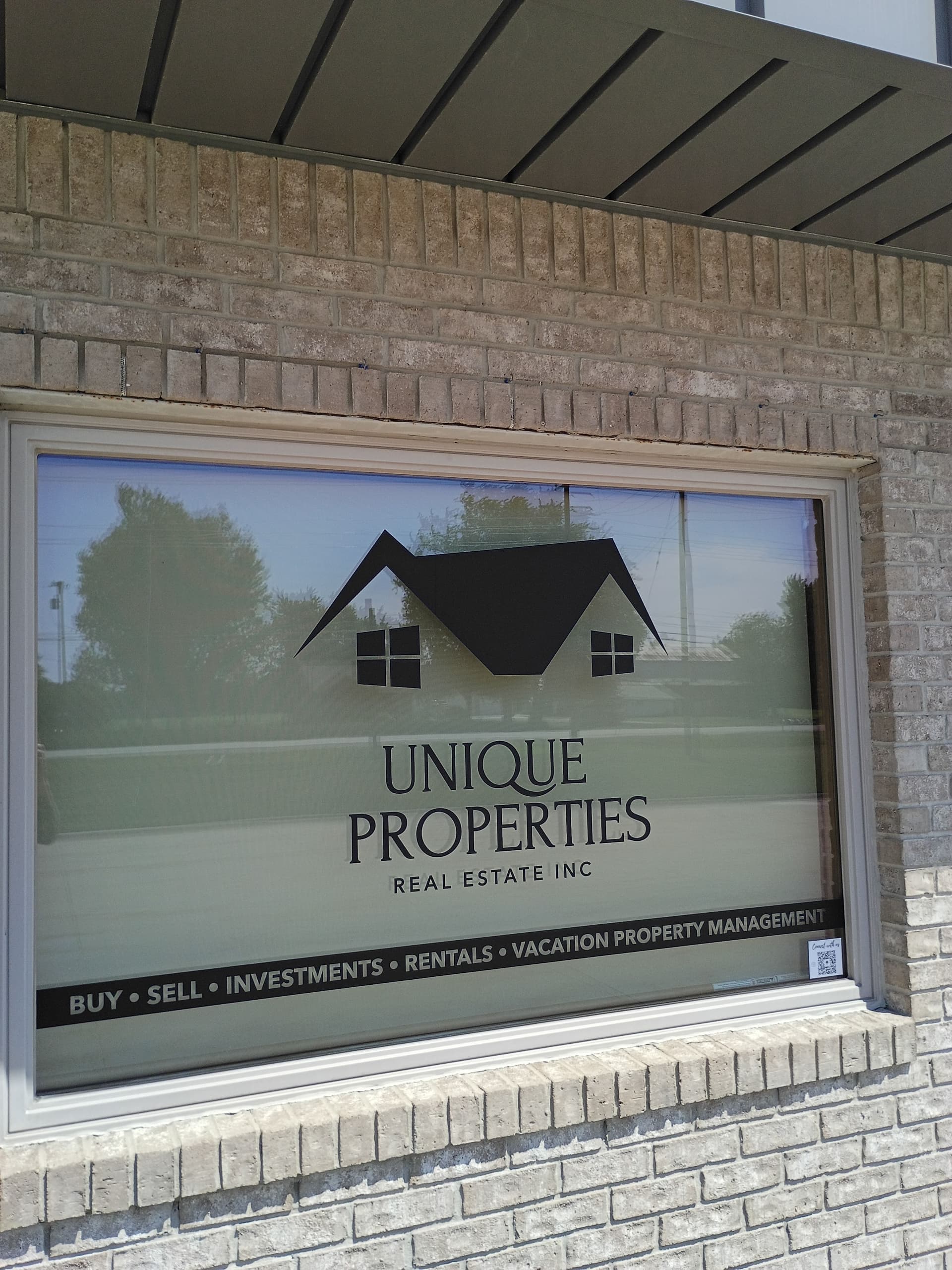 Gallery photos for Window Washing and Exterior Cleaning for Two Local St. Clair Businesses: Image #1
